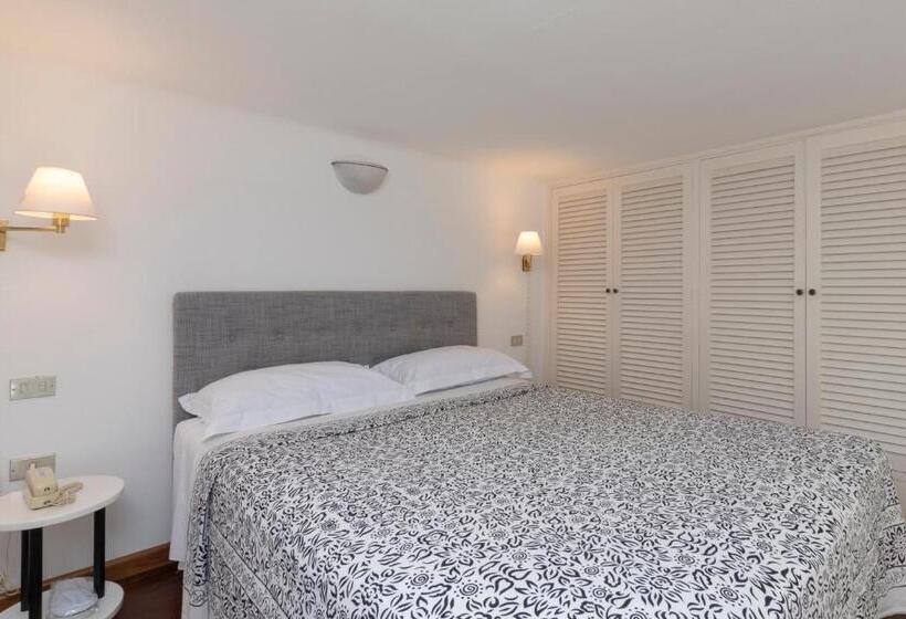 سوییت جونیور با چشم‌انداز دریا, Albergo Nazionale