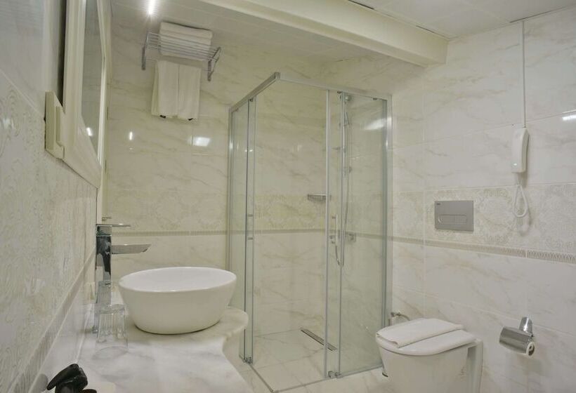 סוויטת ג'וניור, Baga