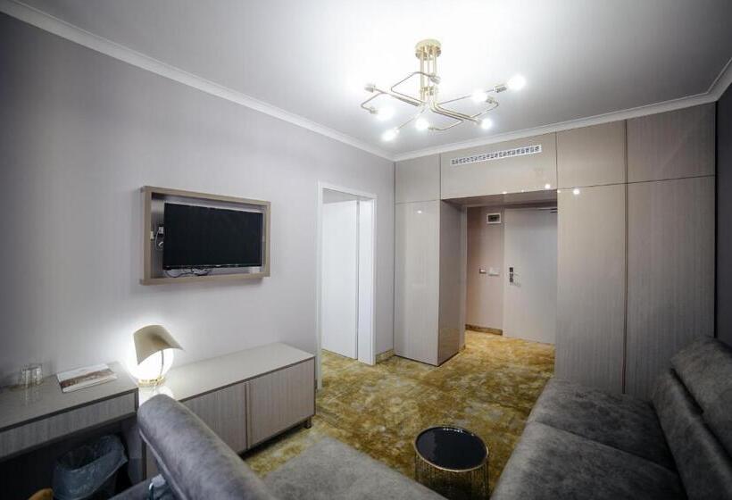 סוויטה, Royal Class