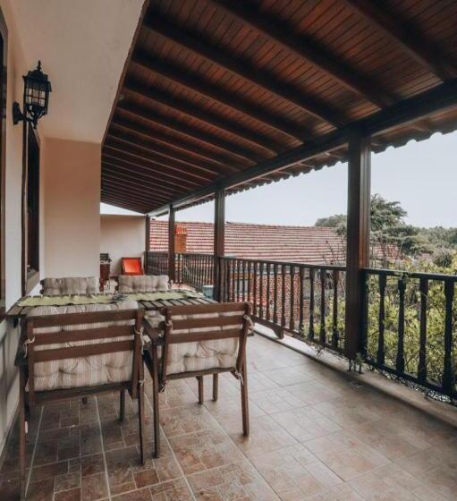 디럭스 룸, Akropolis Guest House