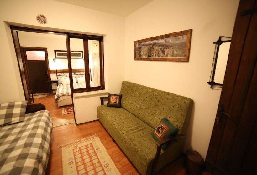 패밀리 룸, Akropolis Guest House