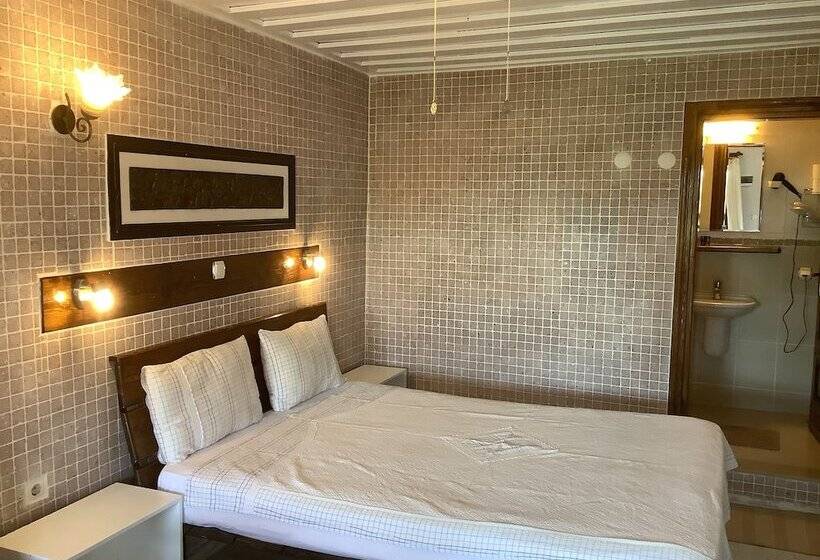 디럭스 룸, Akropolis Guest House