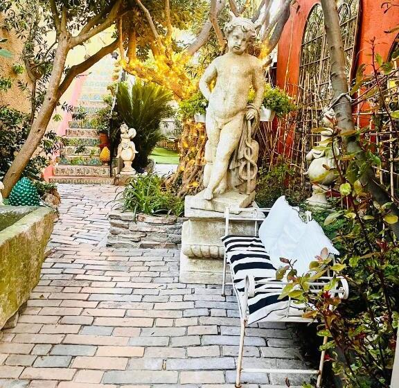 Студио Стандарт Кровать Кинг, La Bravade Luxe Et Sérénité Au Cœur De Saint Tropez Suites Spacieuses Avec Jardin Enchanteur