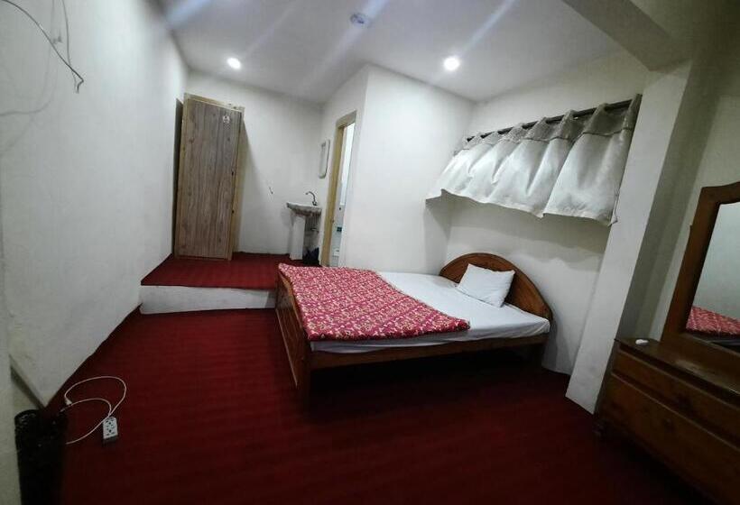 اتاق استاندارد, Highlander Inn Skardu