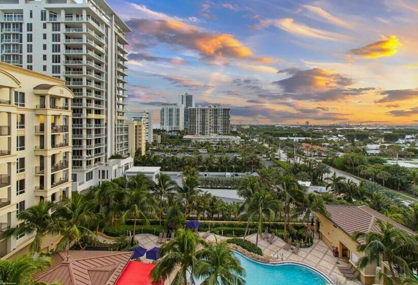 스위트 킹사이즈 침대, Singer Island Beach Resort And Spa, Located At The Palm Beach Resort
