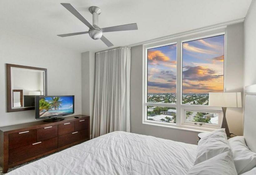 스위트 킹사이즈 침대, Singer Island Beach Resort And Spa, Located At The Palm Beach Resort