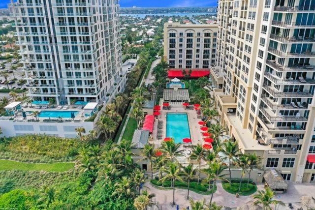 발코니가 있는 스위트, Singer Island Beach Resort And Spa, Located At The Palm Beach Resort