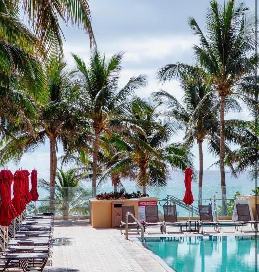 침실 2개 스위트, Singer Island Beach Resort And Spa, Located At The Palm Beach Resort
