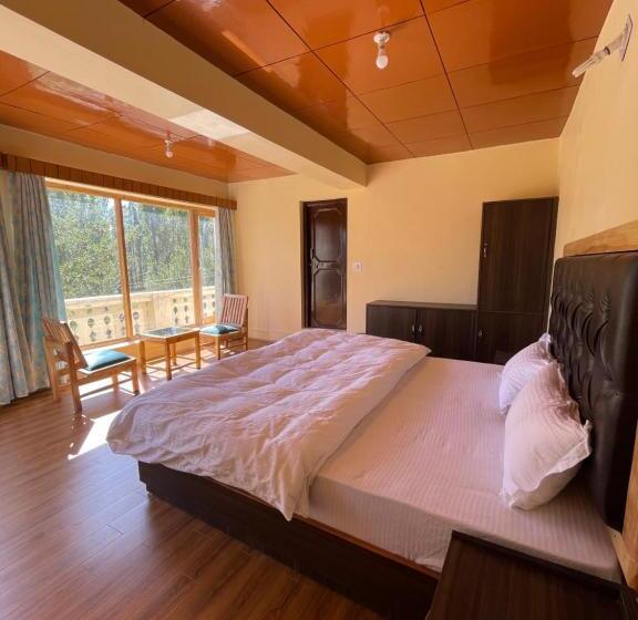 اتاق استاندارد, Hinjumaa Guest House