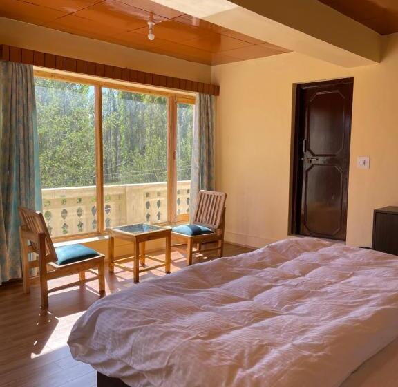 اتاق استاندارد, Hinjumaa Guest House