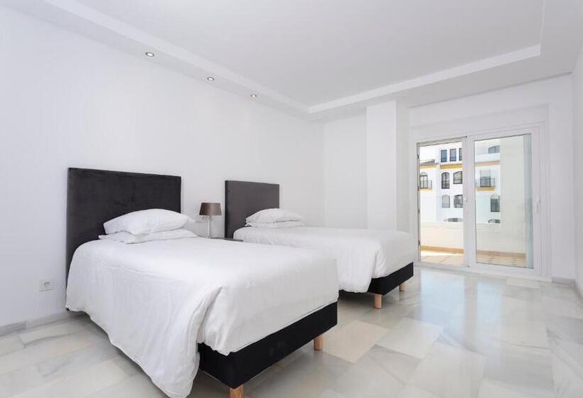 Апартаменты Deluxe 3 Спальни Вид на Море, B51 Executive Flats Marbella