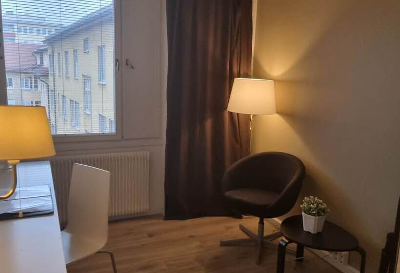 标准三人间, L Västerås