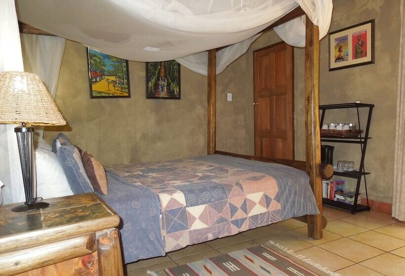 Семейный Номер, Trees Too Guest Lodge