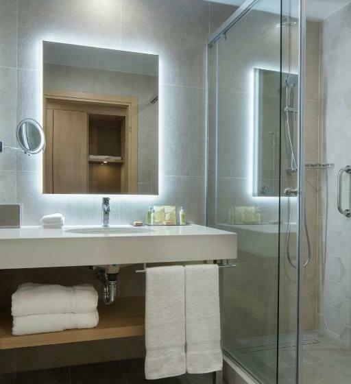 스탠다드 룸 킹사이즈 침대, Doubletree By Hilton Plovdiv Center