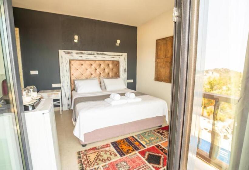 Номер Стандарт Вид на Море с Балконом, Sultan Hotel Kalkan