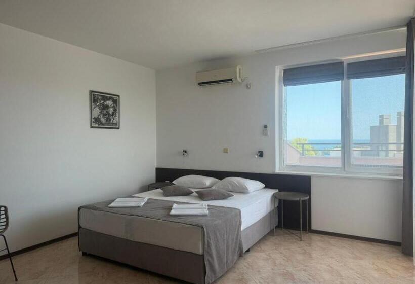 Студия Стандарт Вид на Море, Villa Mia