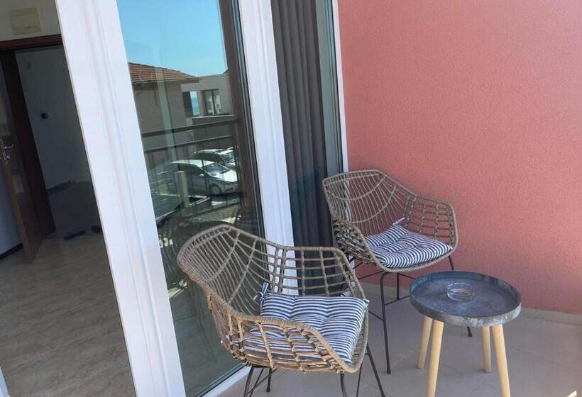 Студия Стандарт, Villa Mia