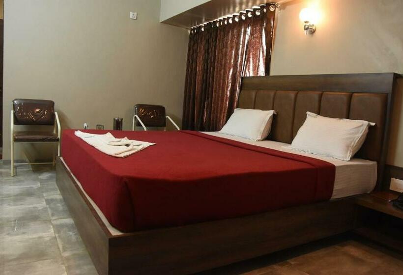Номер Стандарт, Vrindavan Deluxe, Kolhapur
