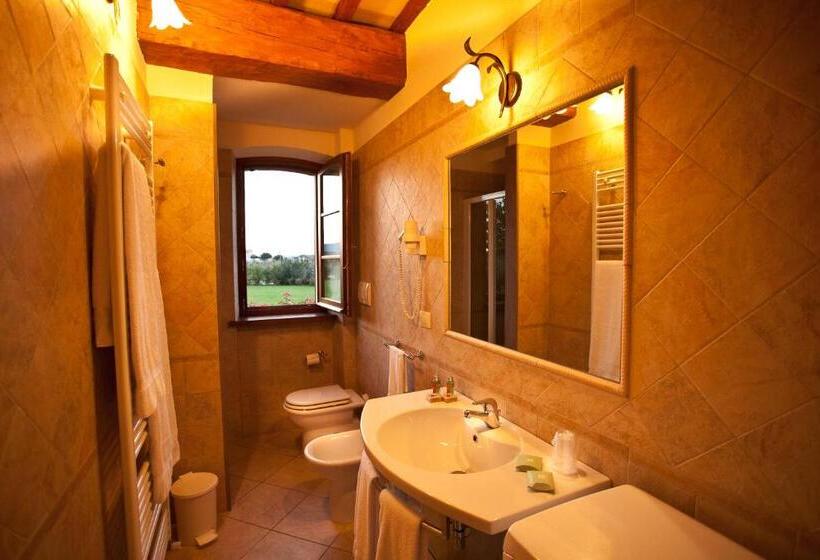 Family flat with balcony, Agriturismo Le Rondini Di Francesco Di Assisi