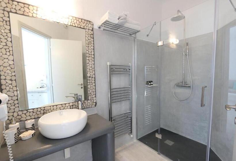 Люкс с гидромассажем, Yades Suites & Spa   Adults Only