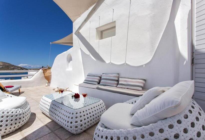Люкс Вид на Море с Гидромассажем, Yades Suites & Spa   Adults Only