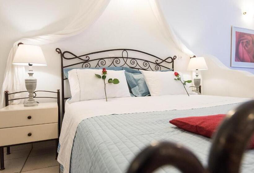Люкс Вид на Море с Гидромассажем, Yades Suites & Spa   Adults Only