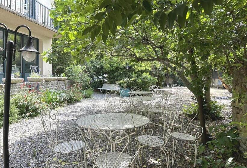 Номер Deluxe Вид на Сад, La Villa Carcassonne, Cité 8 Min à Pieds, Clim, Piscine, Full Wifi, Borne 7,5kw, Vélo élect, Parking