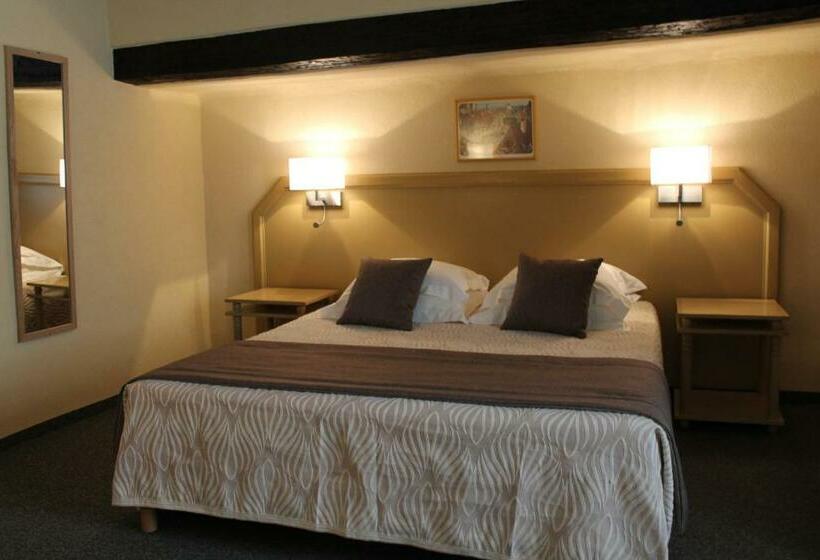 Номер Стандарт, Auberge Des Trois Châteaux