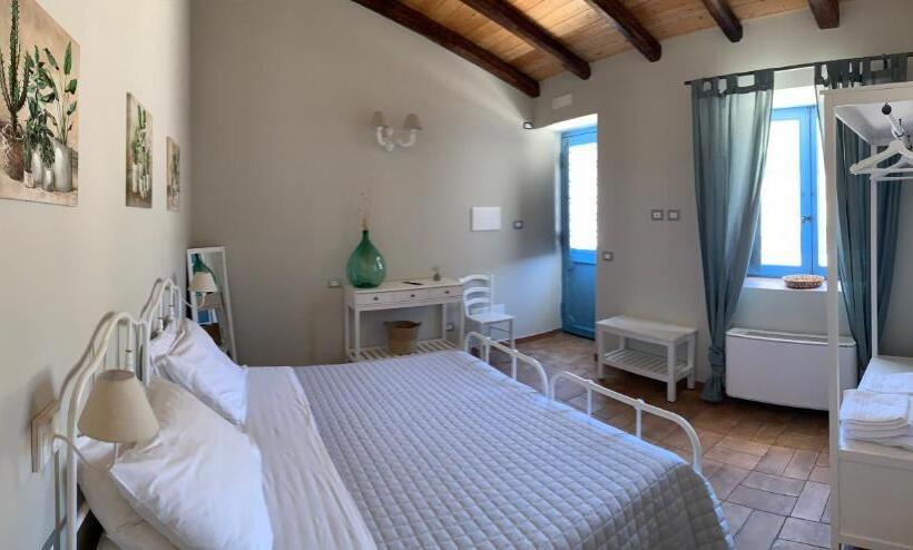 Deluxe Room Mountain View, Masseria Santacatrini