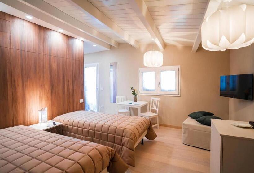Номер Стандарт с Террасой, Grantò B&b