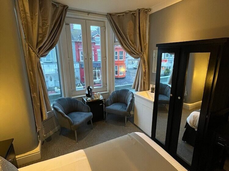 Номер Стандарт, Mcgraths Blackpool