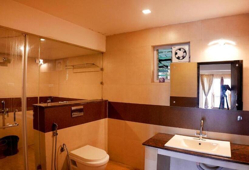 Номер Deluxe с Балконом, Vista Suites Doddabetta Ooty By Bestinn Leisure
