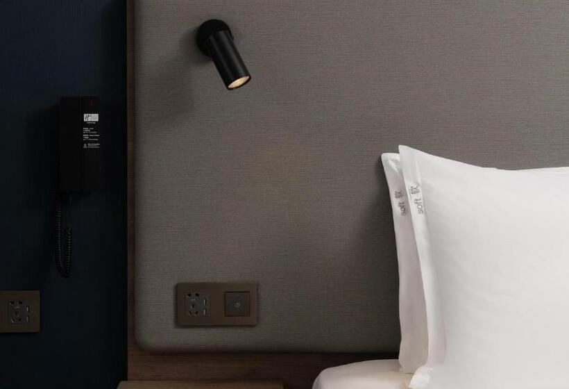 اتاق استاندارد با تخت بزرگ برای معلولان, Holiday Inn Express Shanghai Qingpu New City, An Ihg