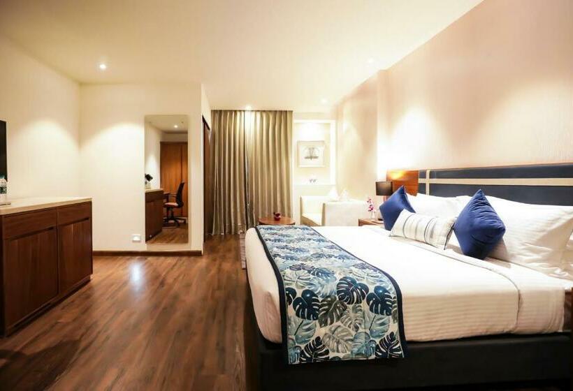اتاق اجرایی, Regenta Suites Gurugram, Sohna Road, Sector 49