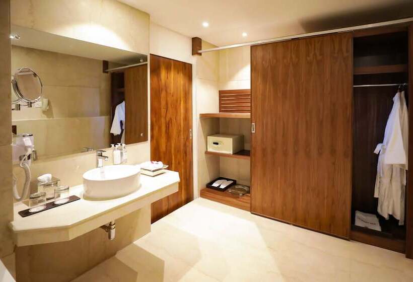 سوئیت پرزیدنت, Regenta Suites Gurugram, Sohna Road, Sector 49