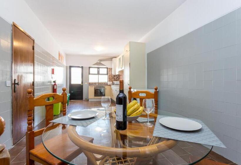 اتاق استاندارد با بالکن, Safari Beach Guest House