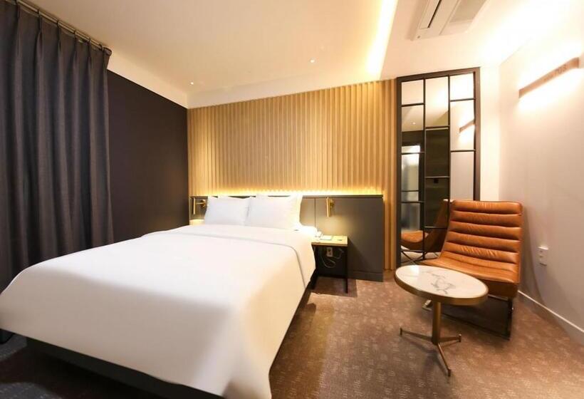 اتاق استاندارد با وان آب گرم, West In Hotel Yeosu