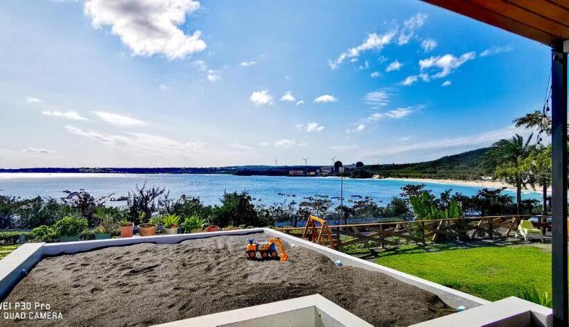 اتاق لوکس با بالکن و چشم‌انداز دریا, Sky Villa   南灣薇拉海景莊園 包棟villa