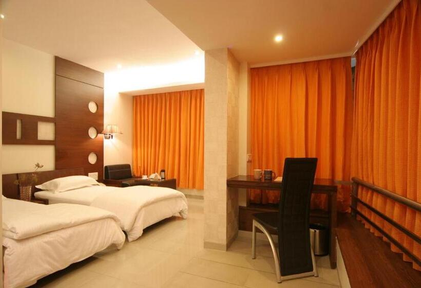 سوییت, Pride Biznotel Alkapuri Near Vadodara Airport