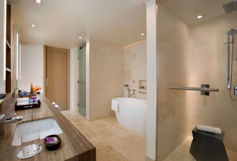 سوییت با چشم‌انداز دریا, Hyatt Zilara Rose Hall Adults Only All Inclusive