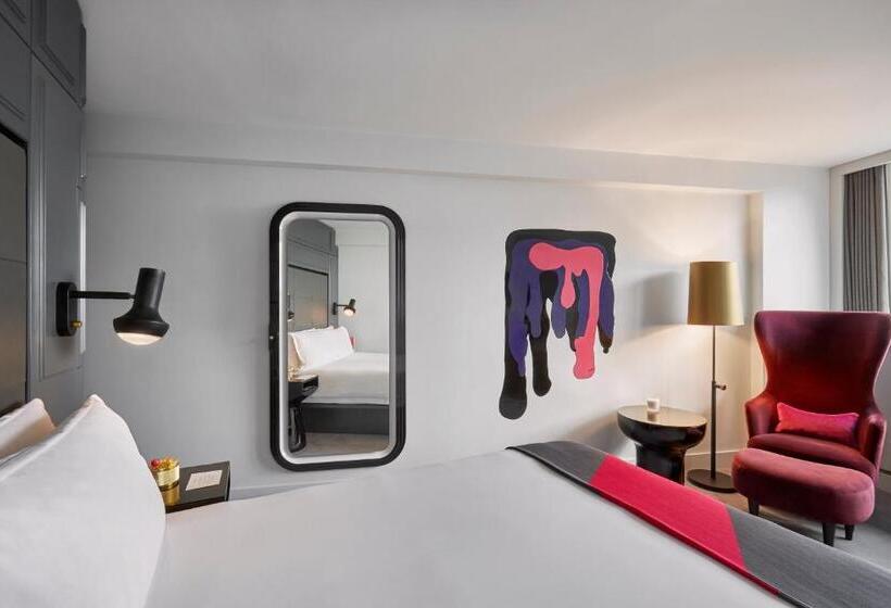 Номер Superior, Sea Containers London