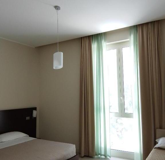 标准三人间, Martur Resort