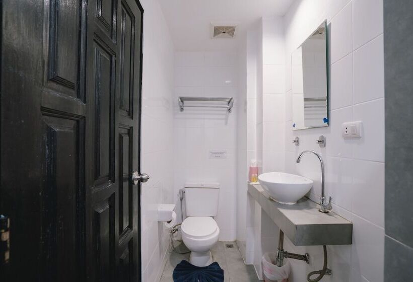 חדר סטנדרט, Noble House Patong