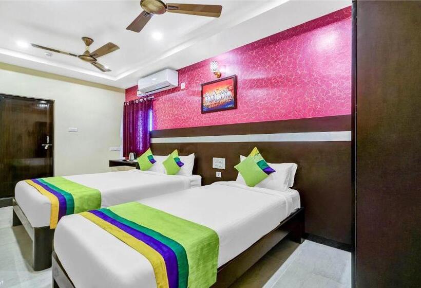 Номер Deluxe, Treebo Sripadha Residency Alipiri Road