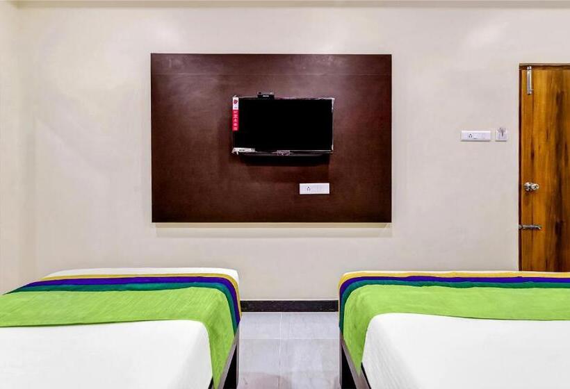 Номер Deluxe, Treebo Sripadha Residency Alipiri Road