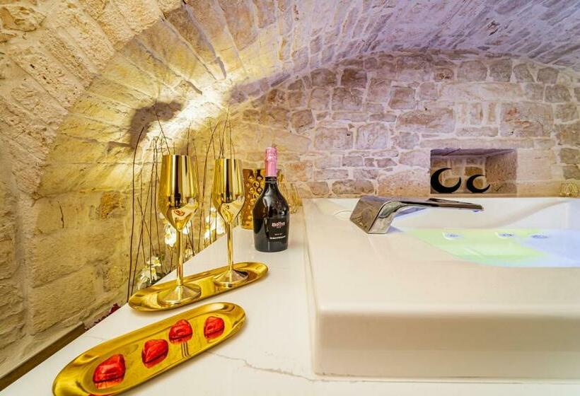 Номер Стандарт с Гидромассажем, Gold Suite B&b
