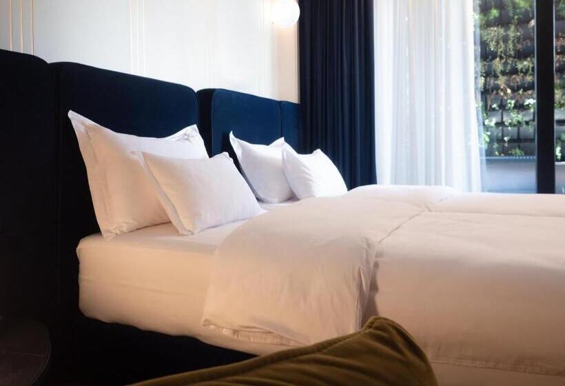 带阳台的豪华间, Moncafe Hotel Etico Tirana