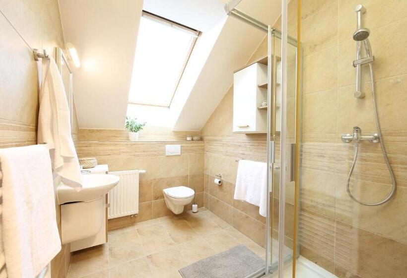 شقة غرفة واحدة, úpatí Ještědu   Apartmány