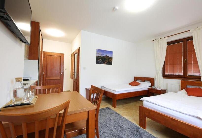 جناح جونيور مطل على الحديقة, úpatí Ještědu   Apartmány