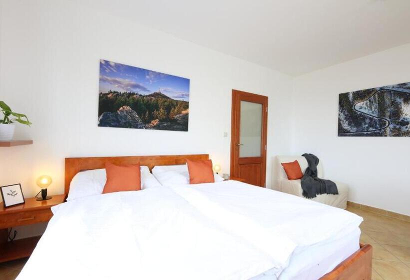 جناح عائلي, úpatí Ještědu   Apartmány